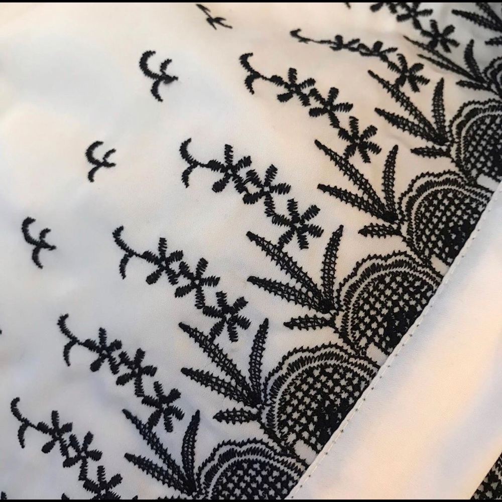 Lucky brand long sleeve - Picture 2 of 3